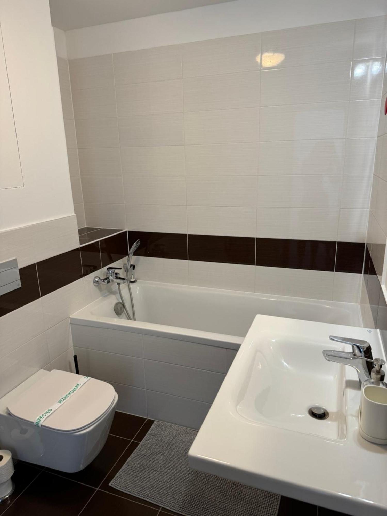 ברטיסלאבה Skau Panorama Family & Business Apartment City View Free Parking מראה חיצוני תמונה